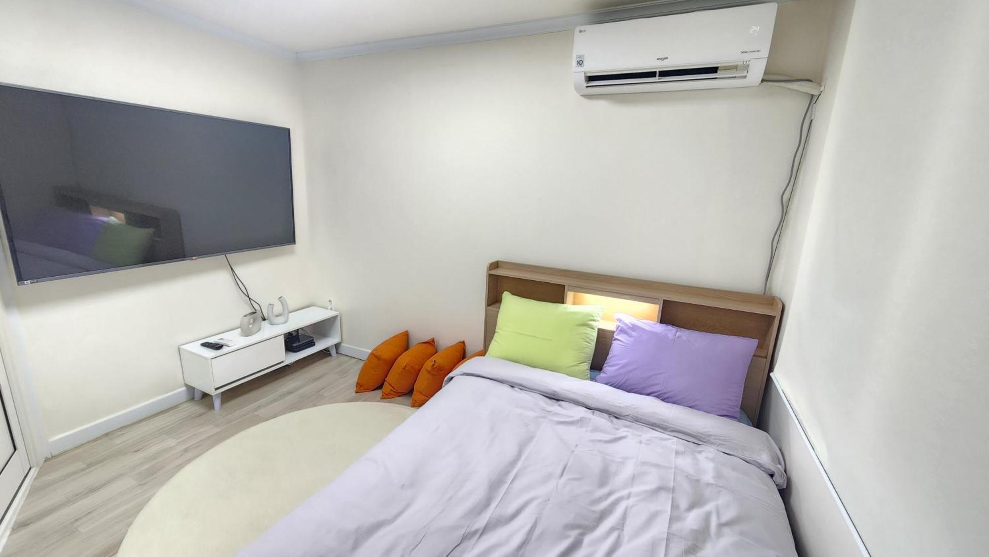 Spring Apartment Seoul